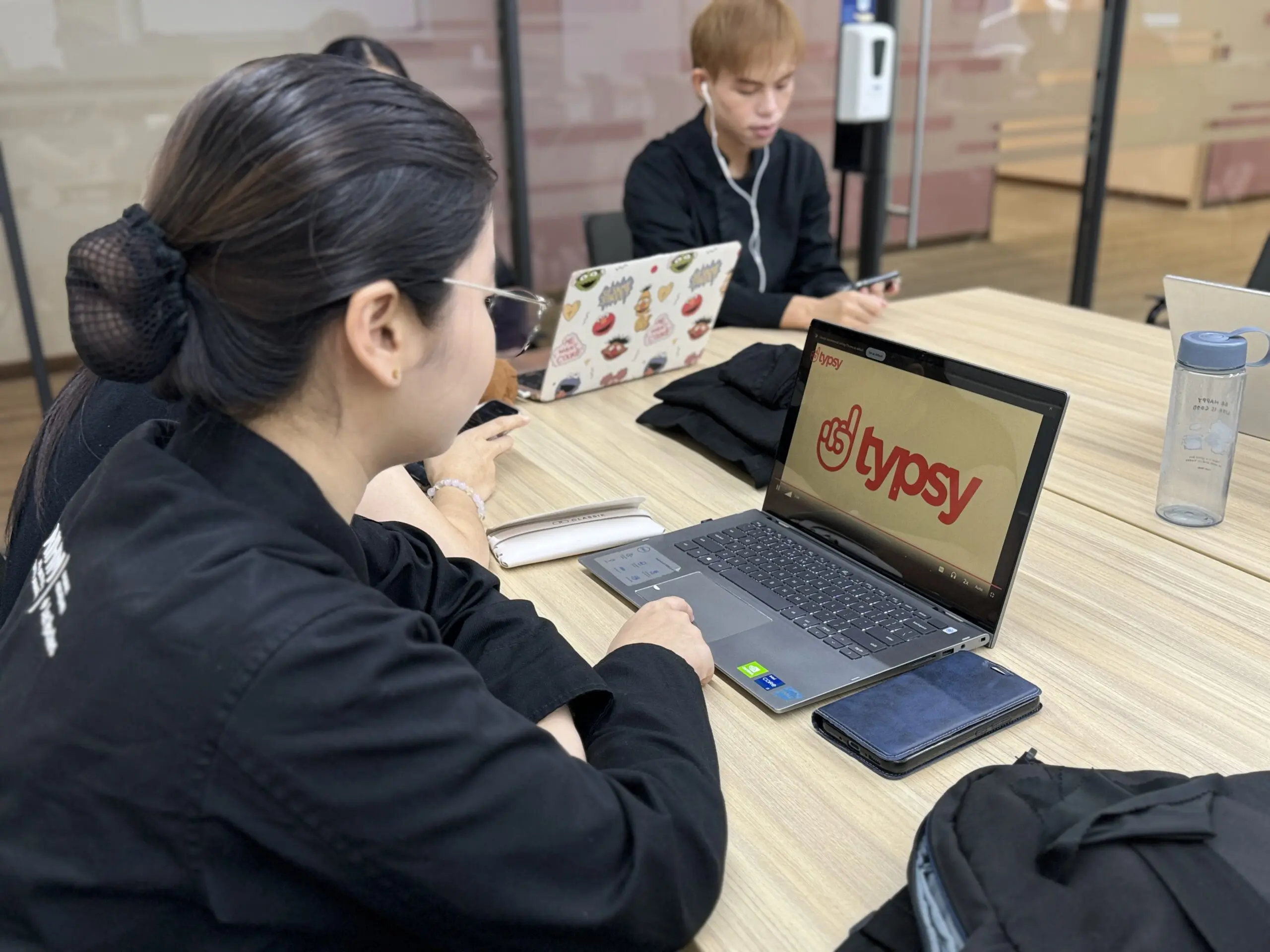 Dynamic online learning at AIHM using Typsy to simulate real hospitality operations, part of the BBA in Hospitality Management taught with Les Roches in Thailand.