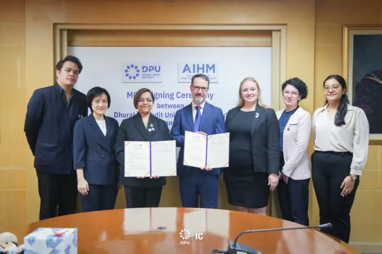 AIHM Signs MOU with Dhurakij Pundit University (1)