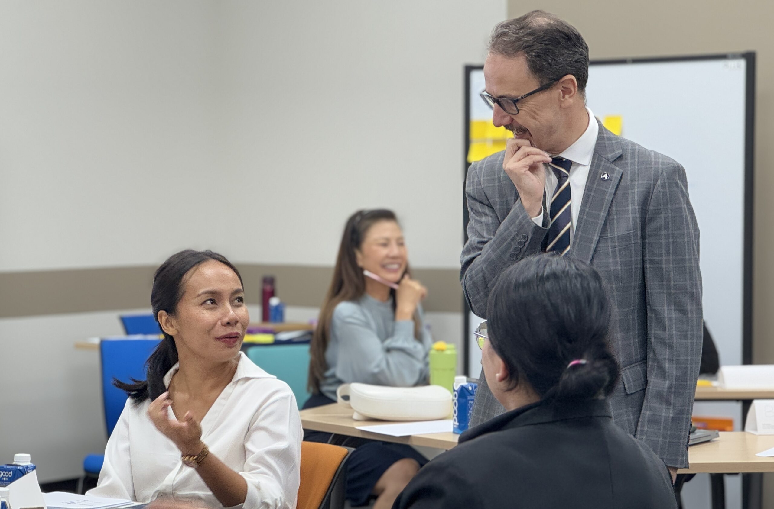หลักสูตรฝึกอบรม AIHM Executive Education Business Solution
