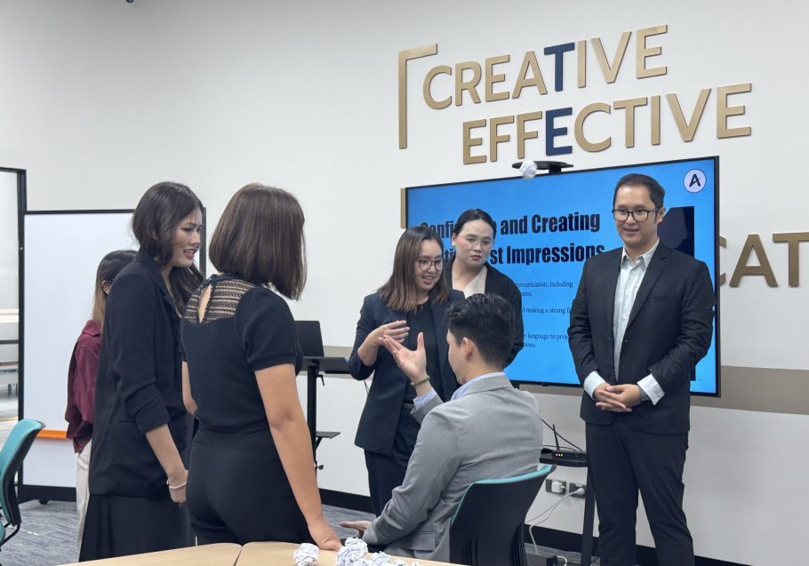 AIHM short course on confident communication and first impressions, helping professionals improve presentation, interpersonal skills, and leadership impact through practical role-play.